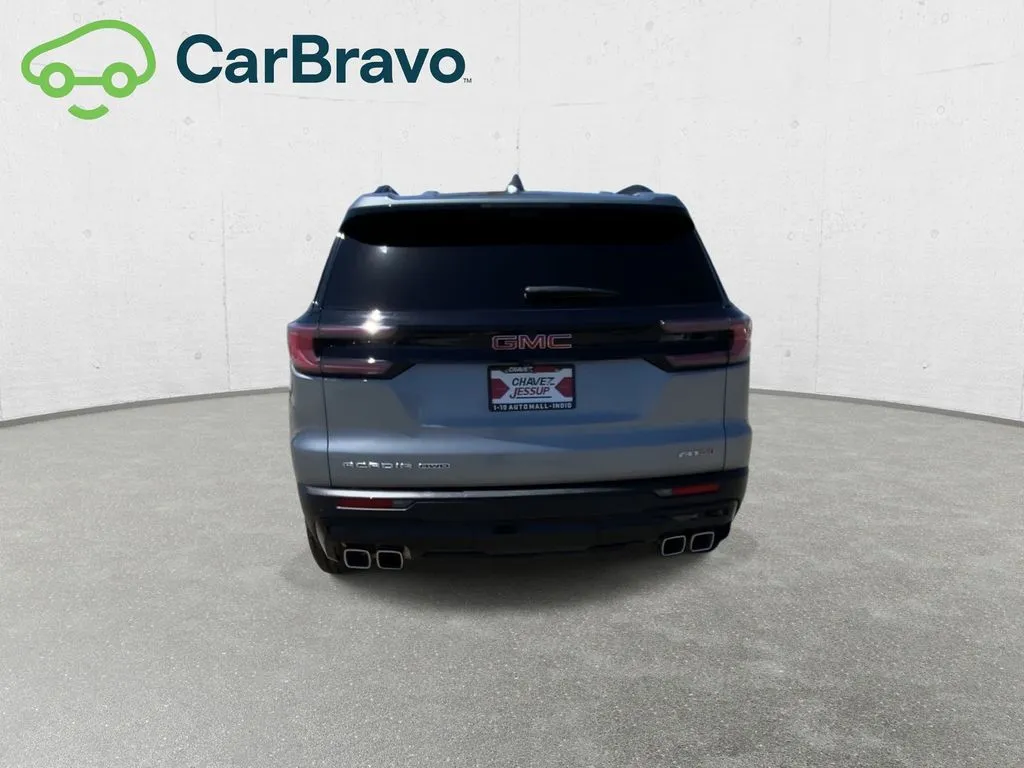 GMC Acadia photo 8