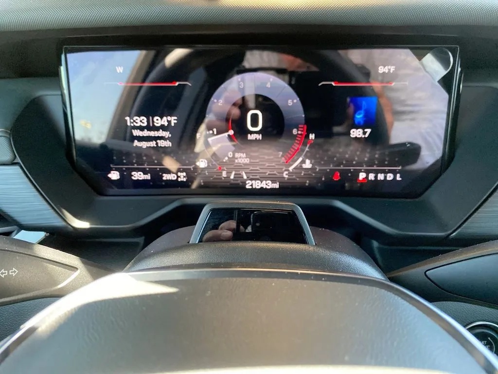 GMC Acadia photo 14
