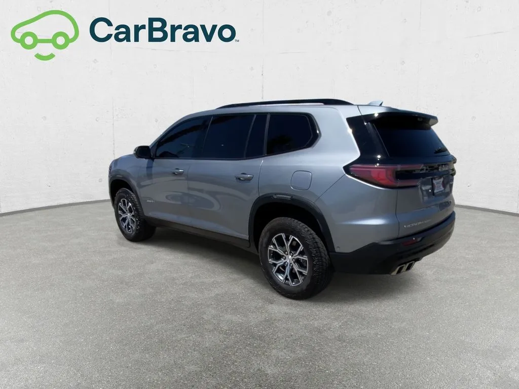 GMC Acadia photo 7