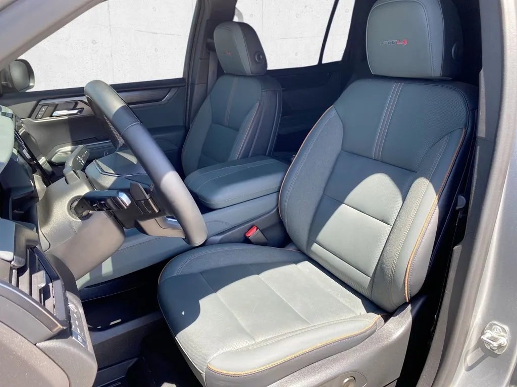 GMC Acadia photo 22