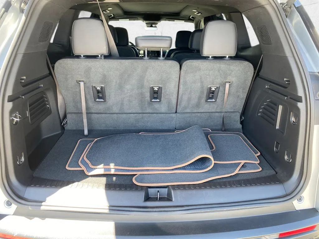 GMC Acadia photo 29