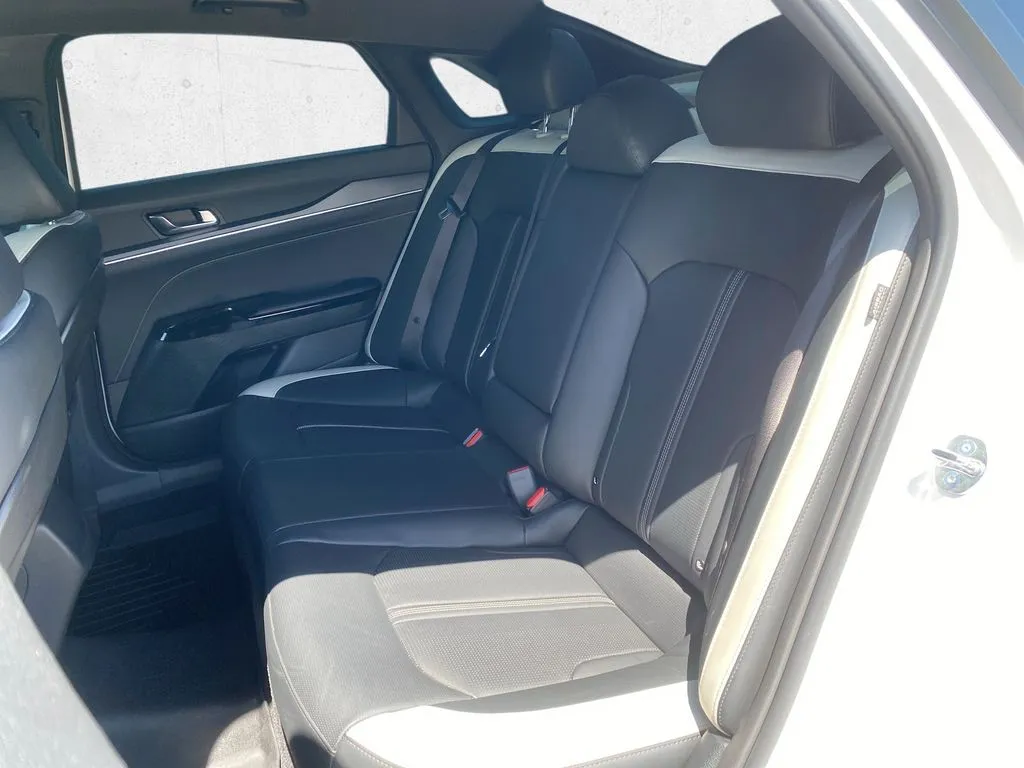 Kia K5 photo 26