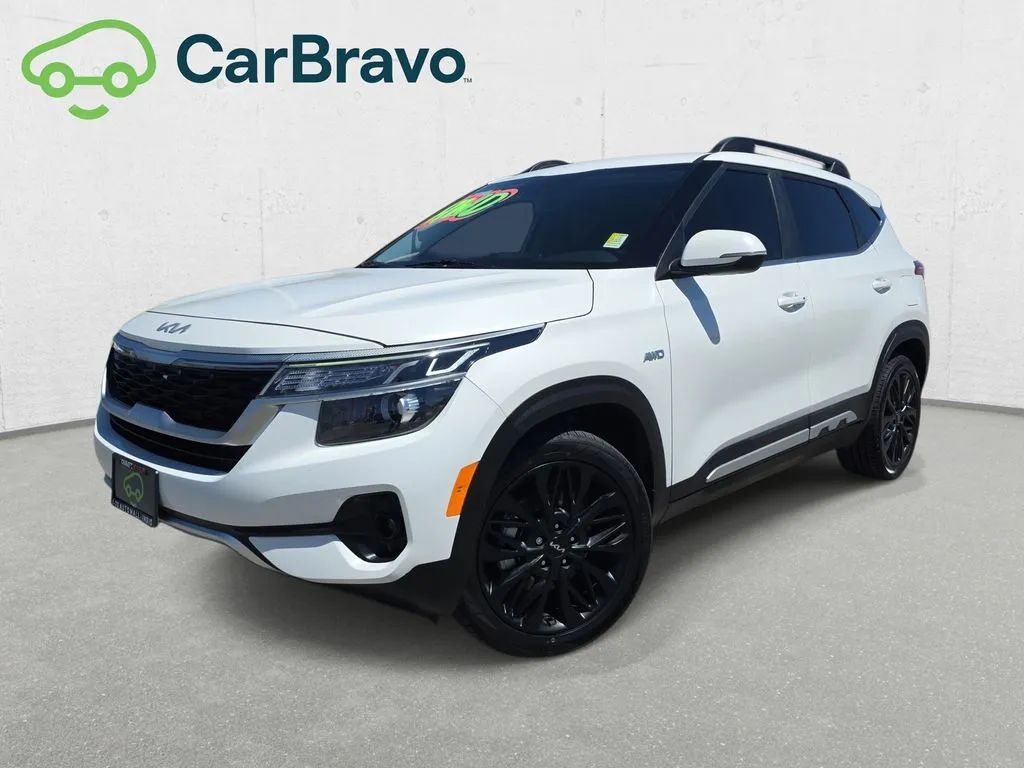White 2022 Kia Seltos Nightfall for sale in Indio, CA