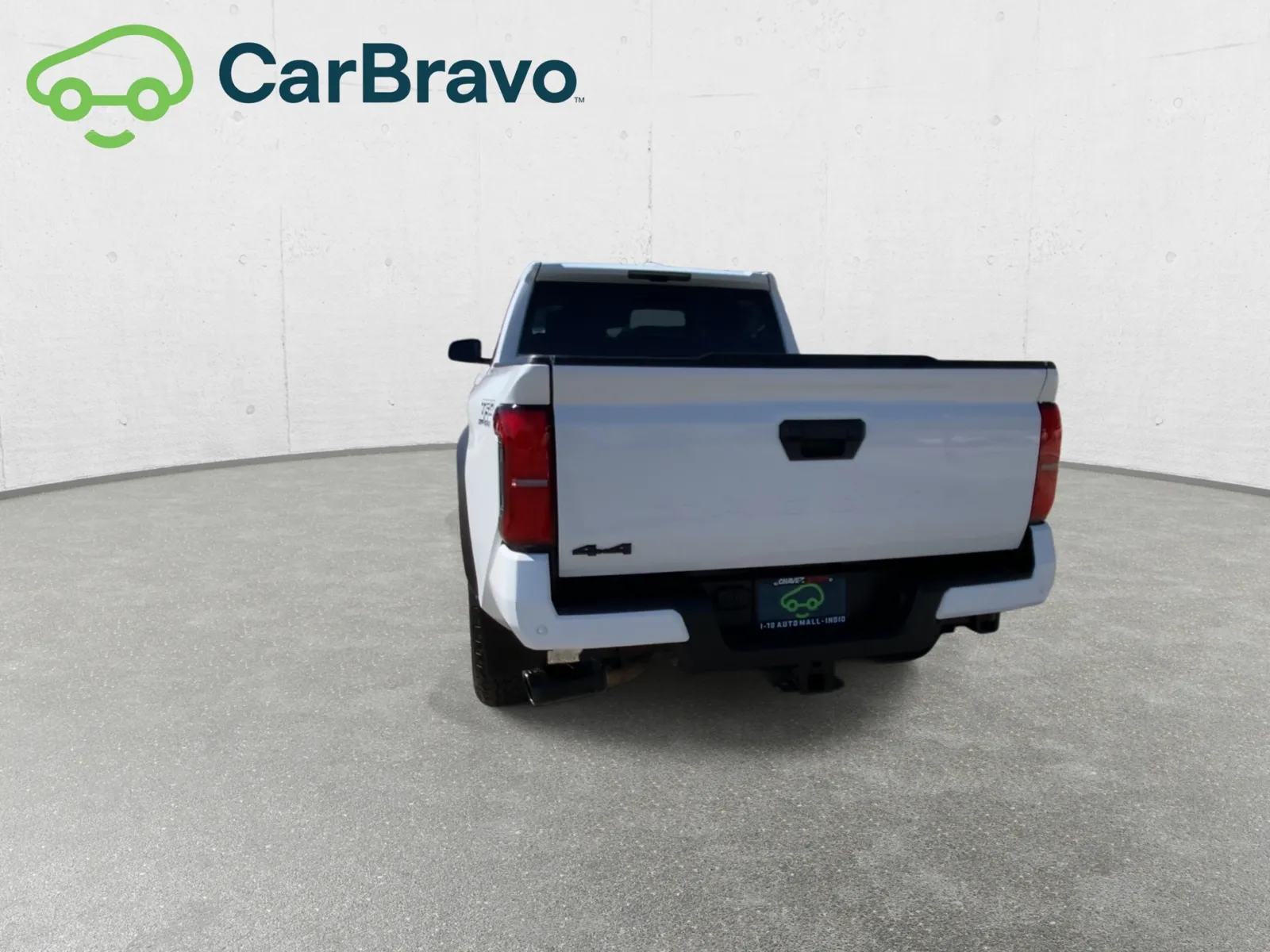 Toyota Tacoma photo 7