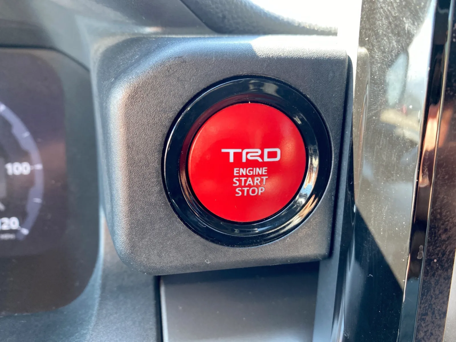 Toyota Tacoma photo 16