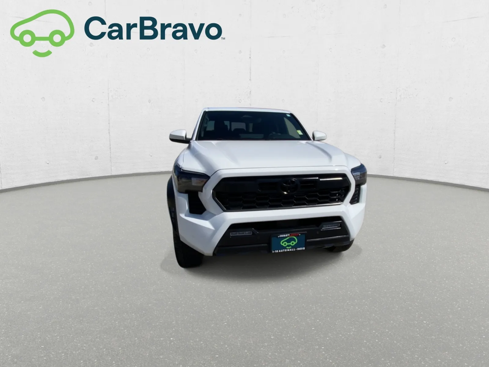 Toyota Tacoma photo 3
