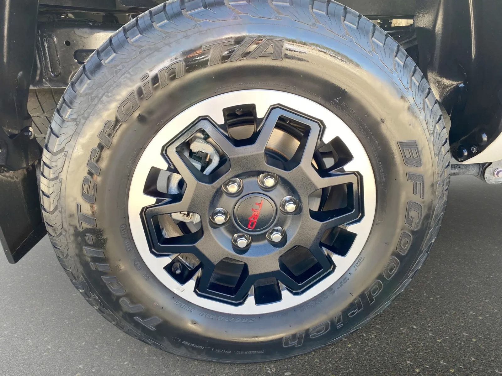 Toyota Tacoma photo 33