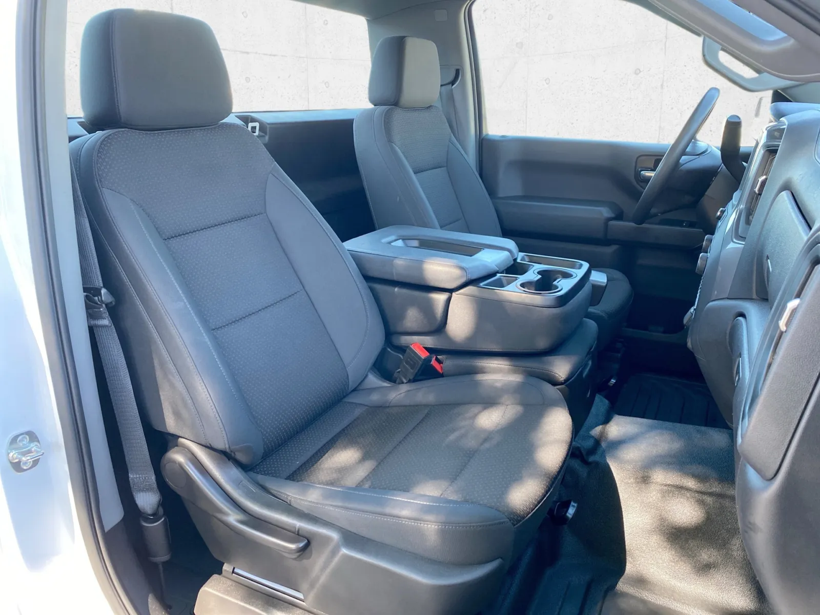 Chevrolet Silverado photo 27