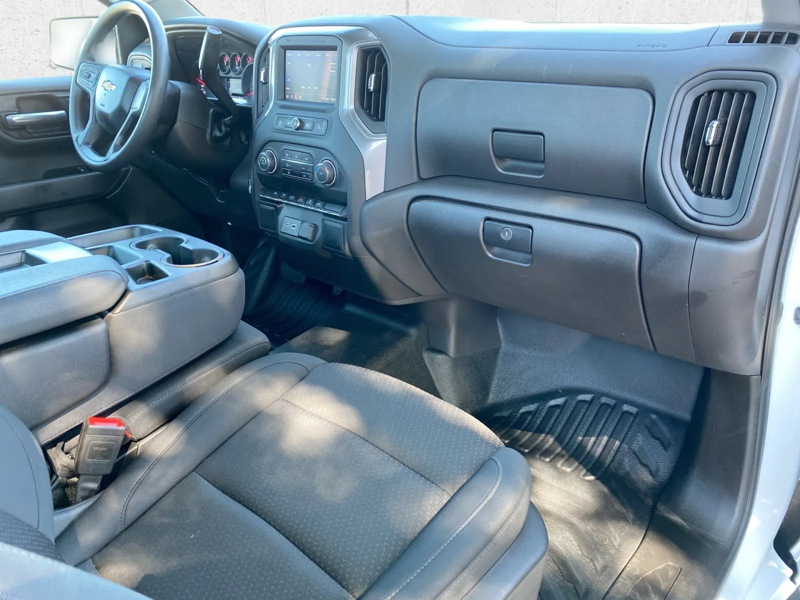 Chevrolet Silverado photo 28