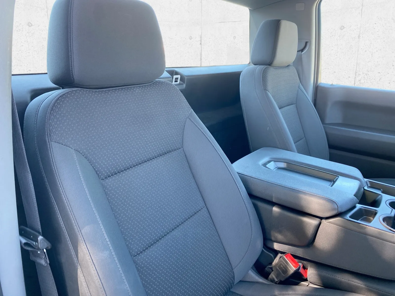Chevrolet Silverado photo 26