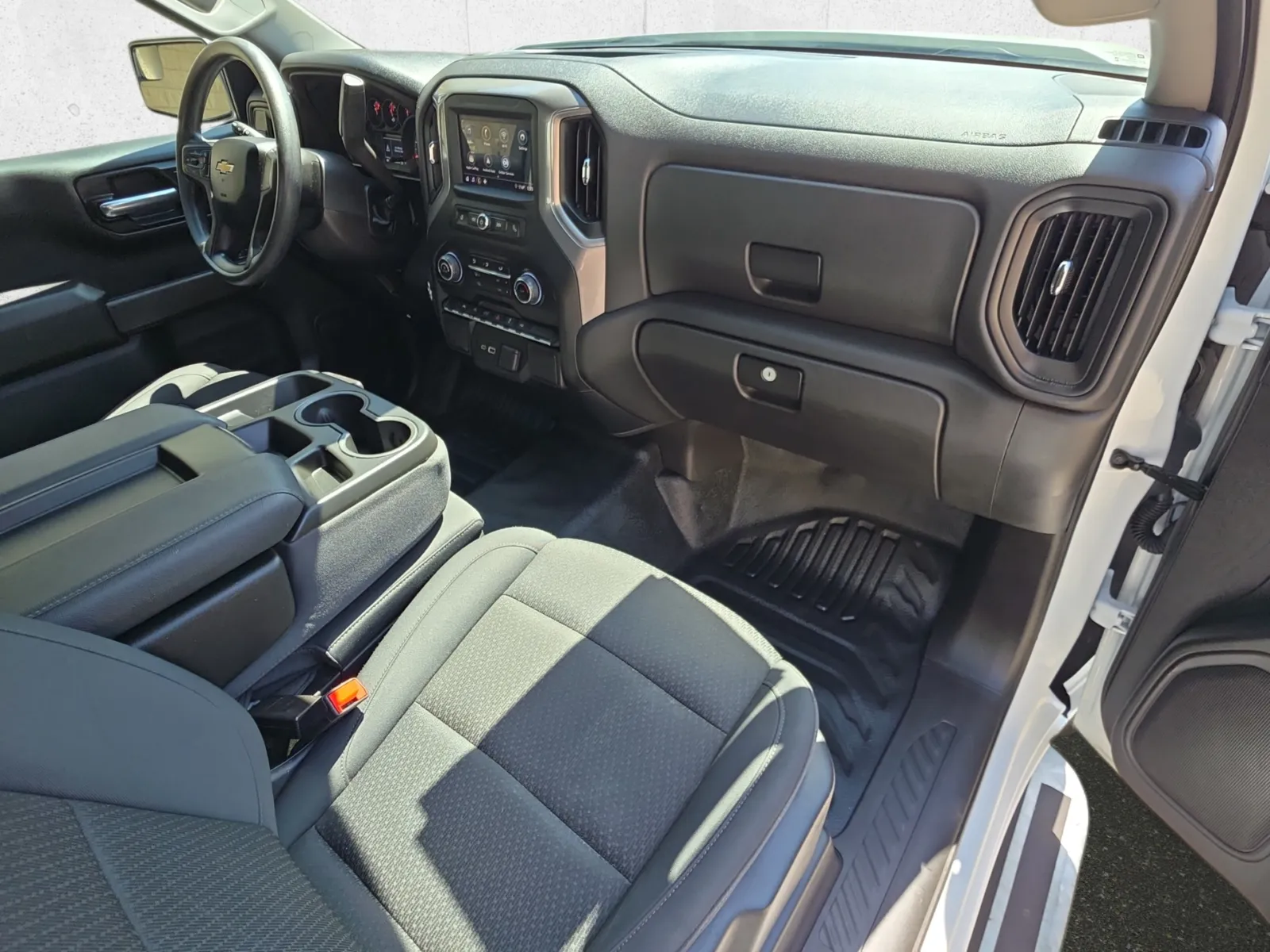 Chevrolet Silverado photo 30