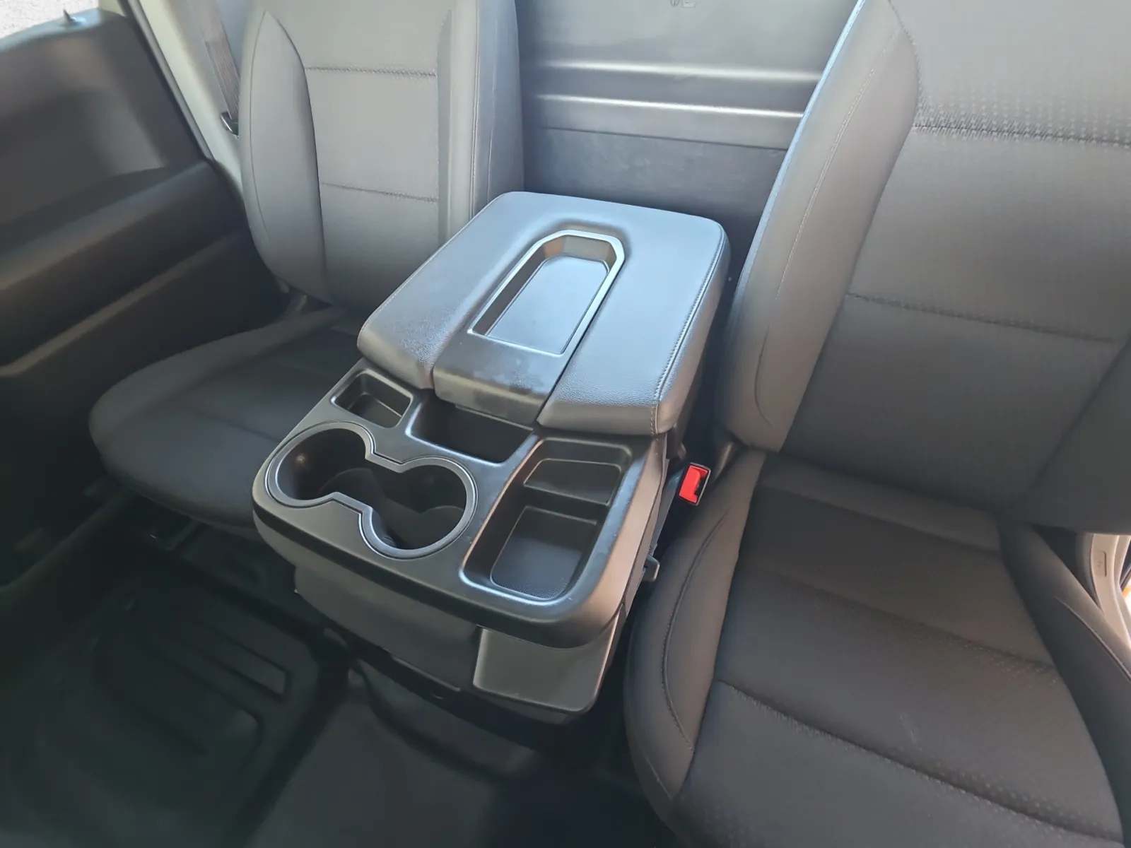 Chevrolet Silverado photo 22
