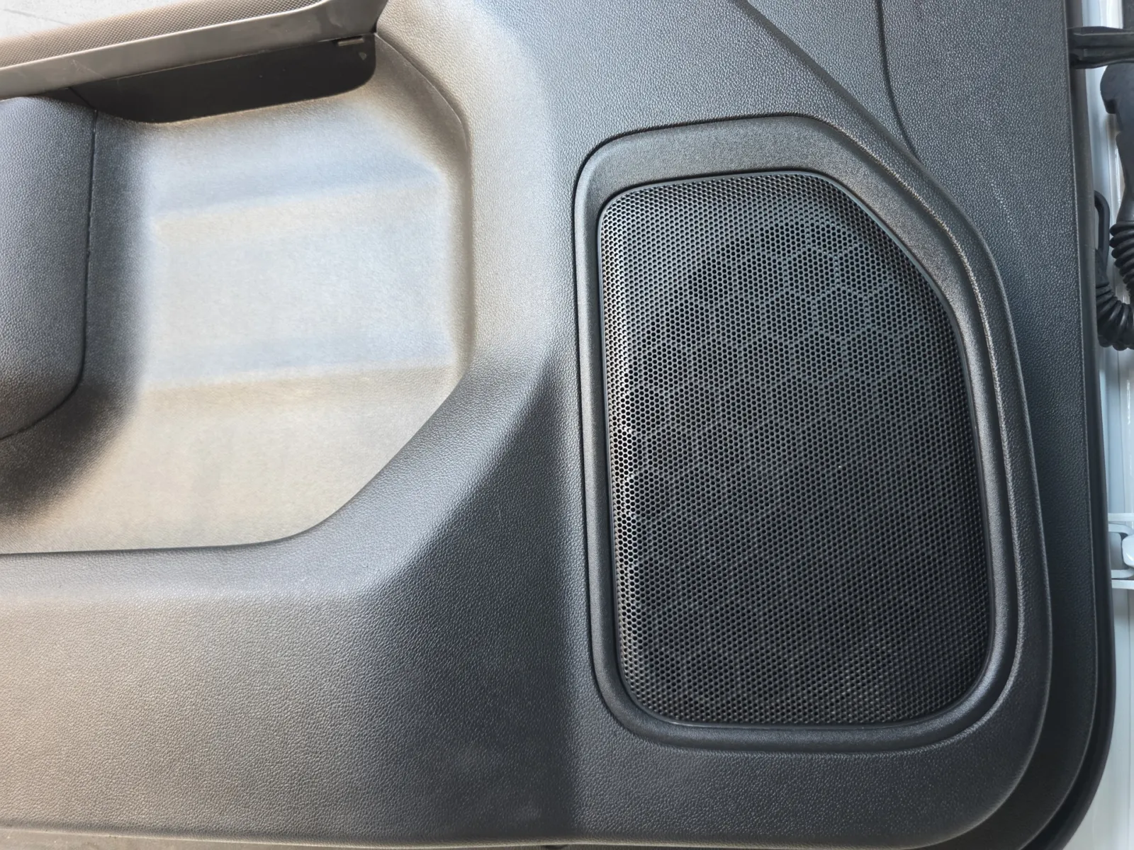 Chevrolet Silverado photo 25