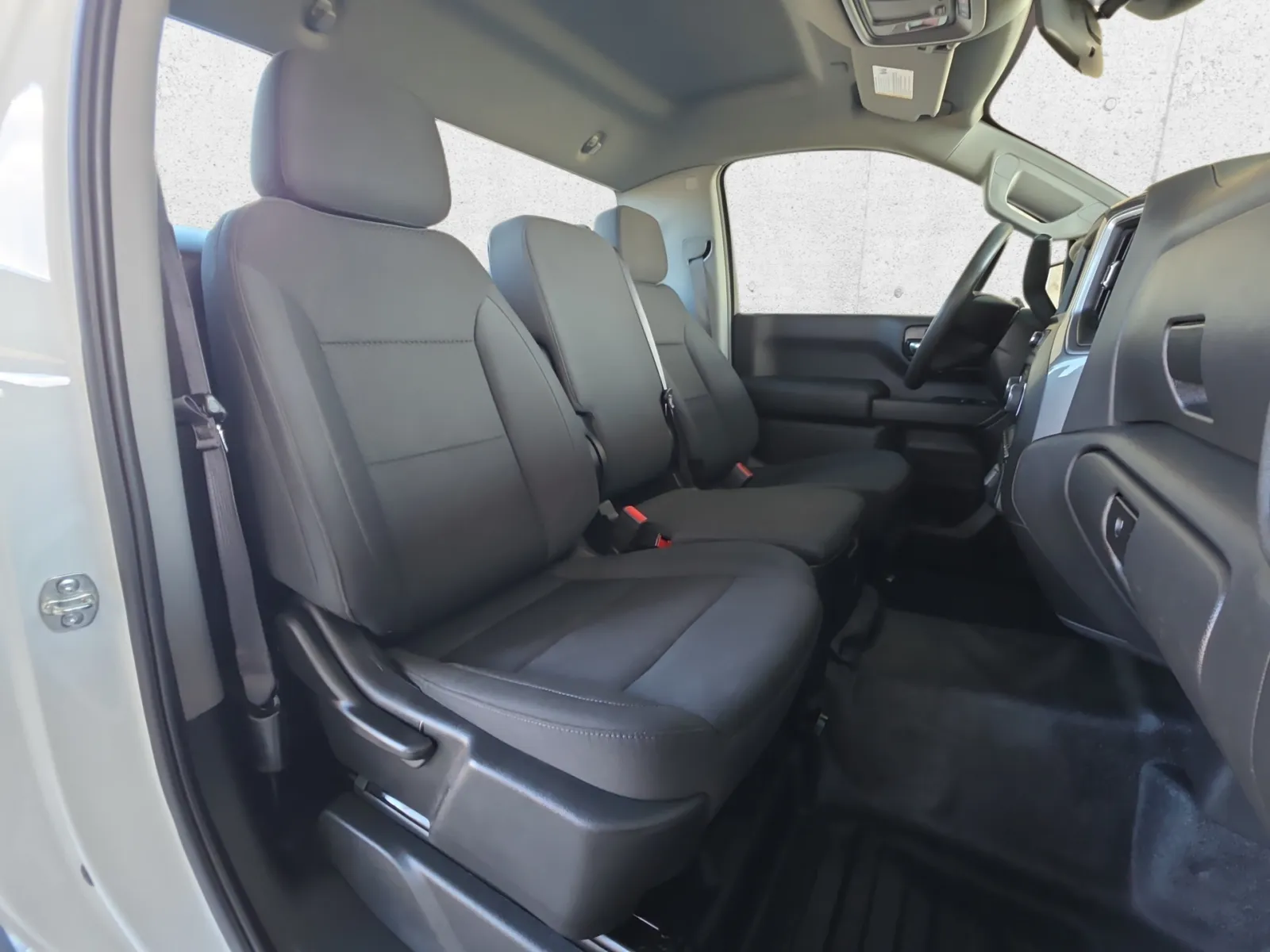 Chevrolet Silverado photo 29