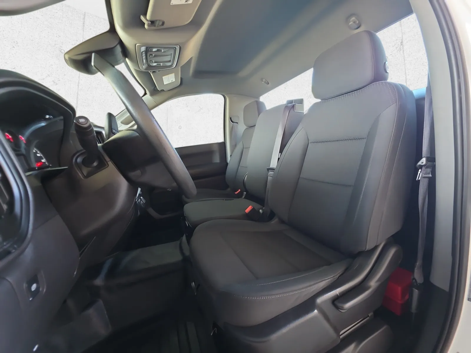 Chevrolet Silverado photo 20