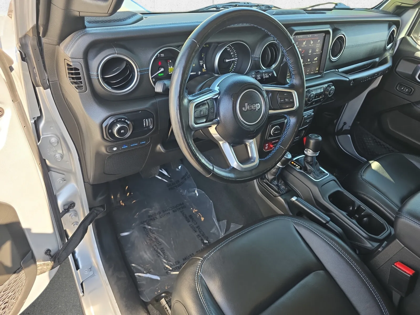 Jeep Wrangler photo 10