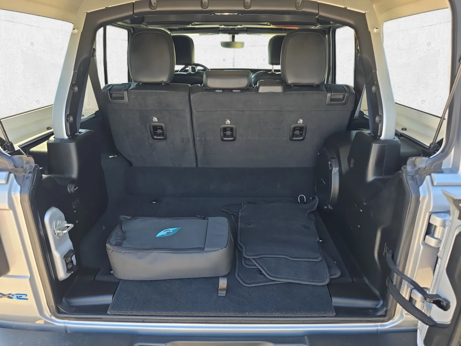 Jeep Wrangler photo 27