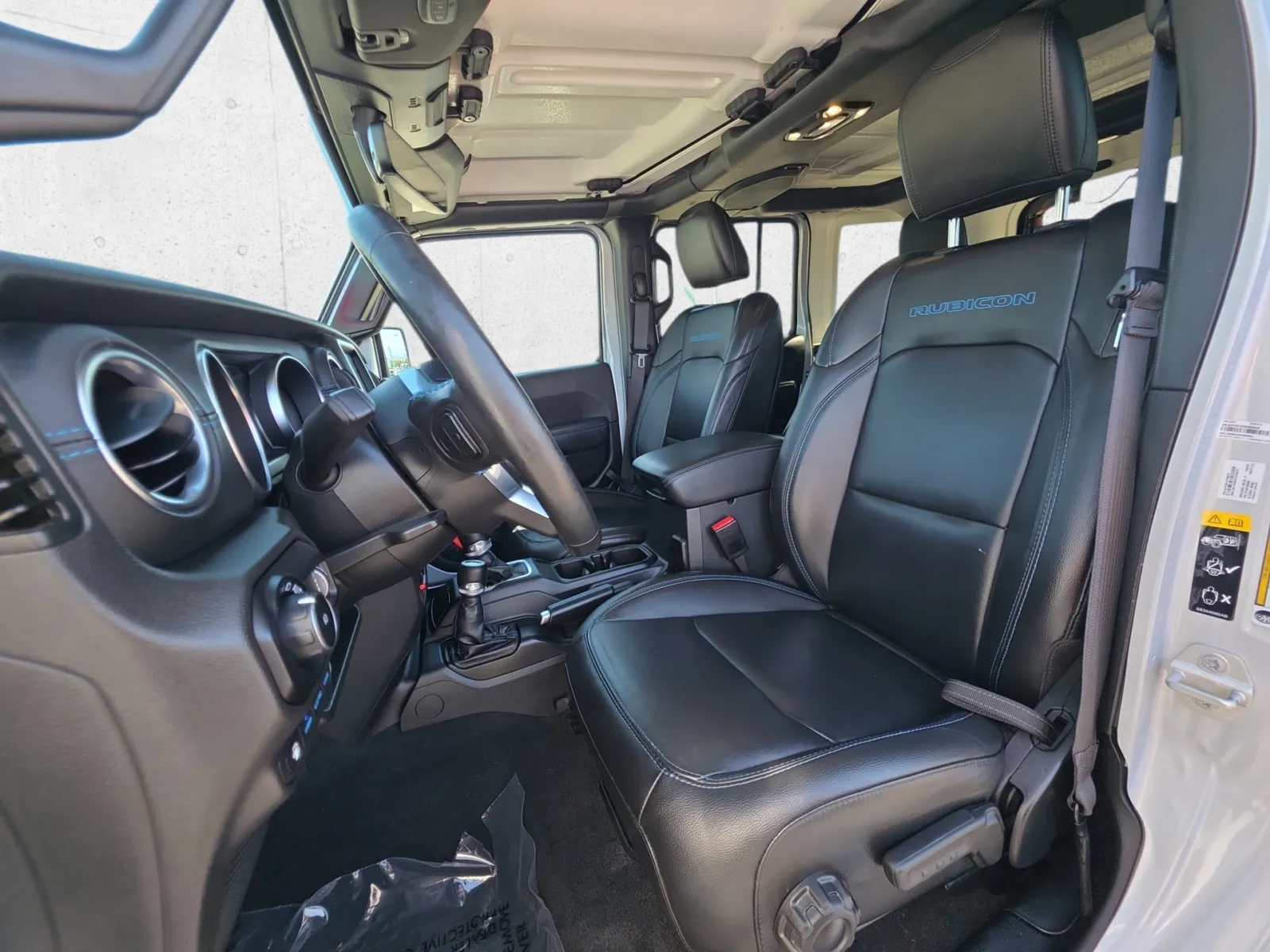 Jeep Wrangler photo 20