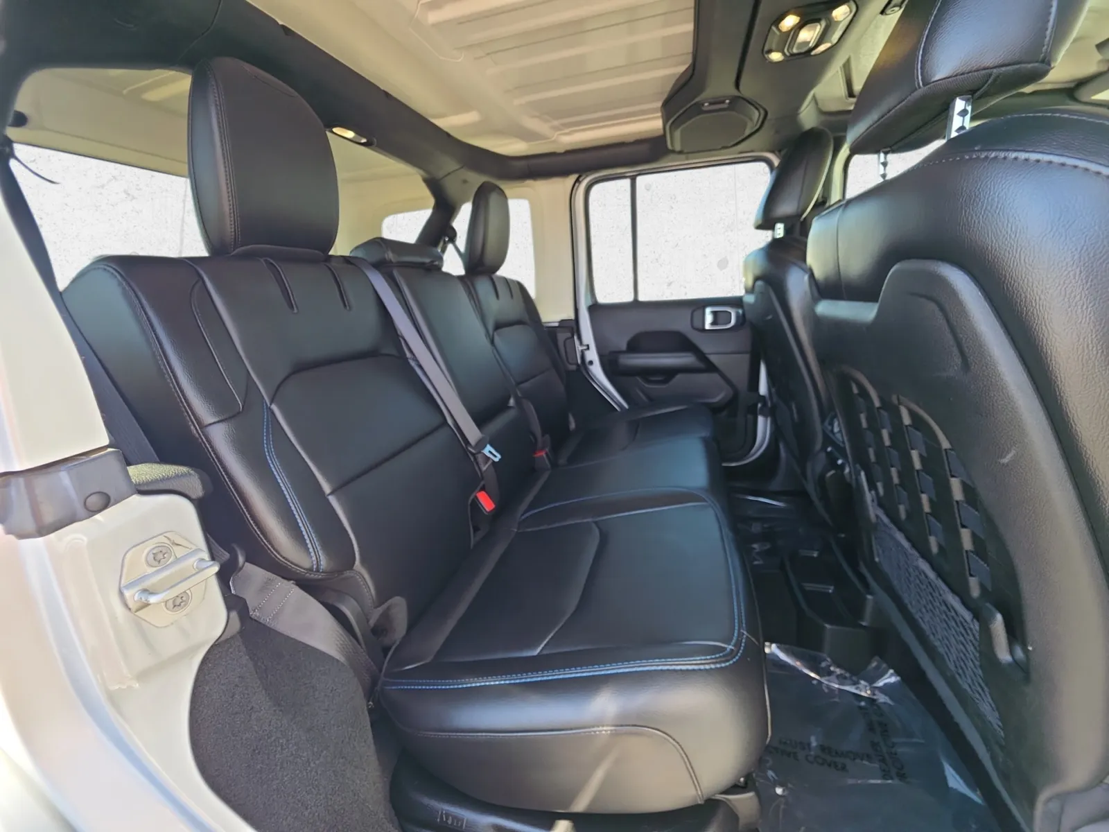 Jeep Wrangler photo 28