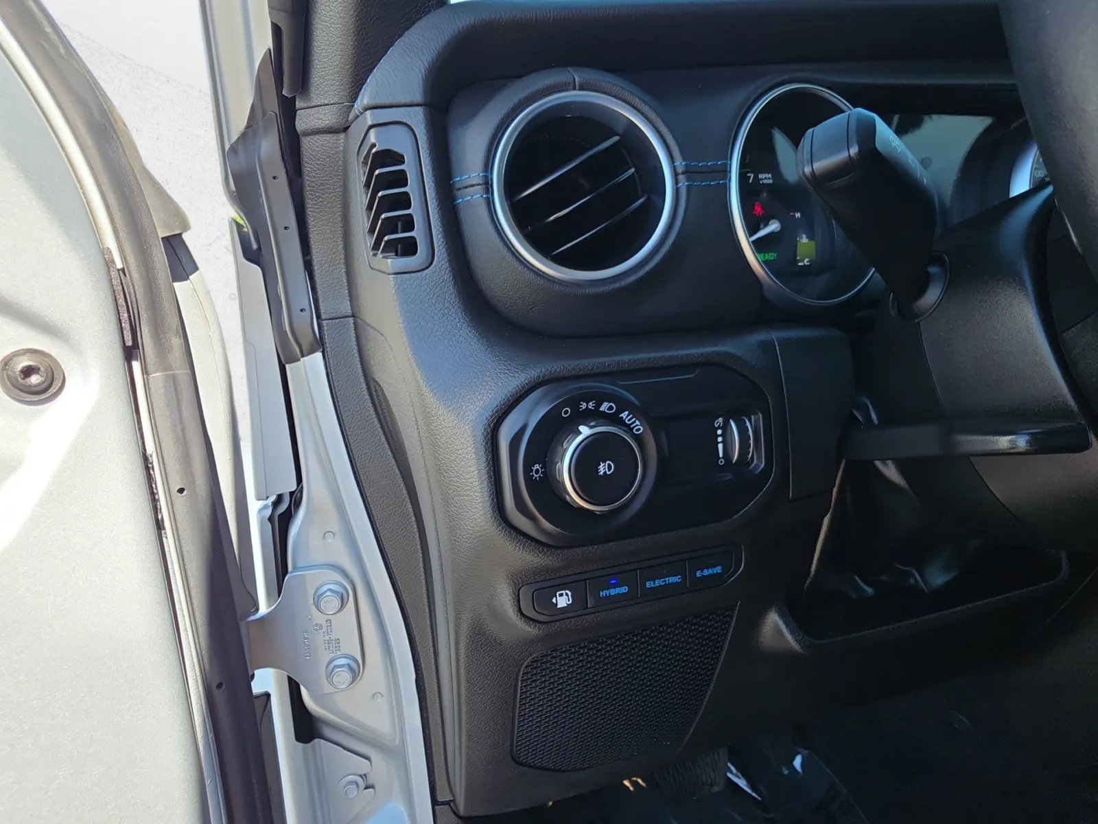Jeep Wrangler photo 18