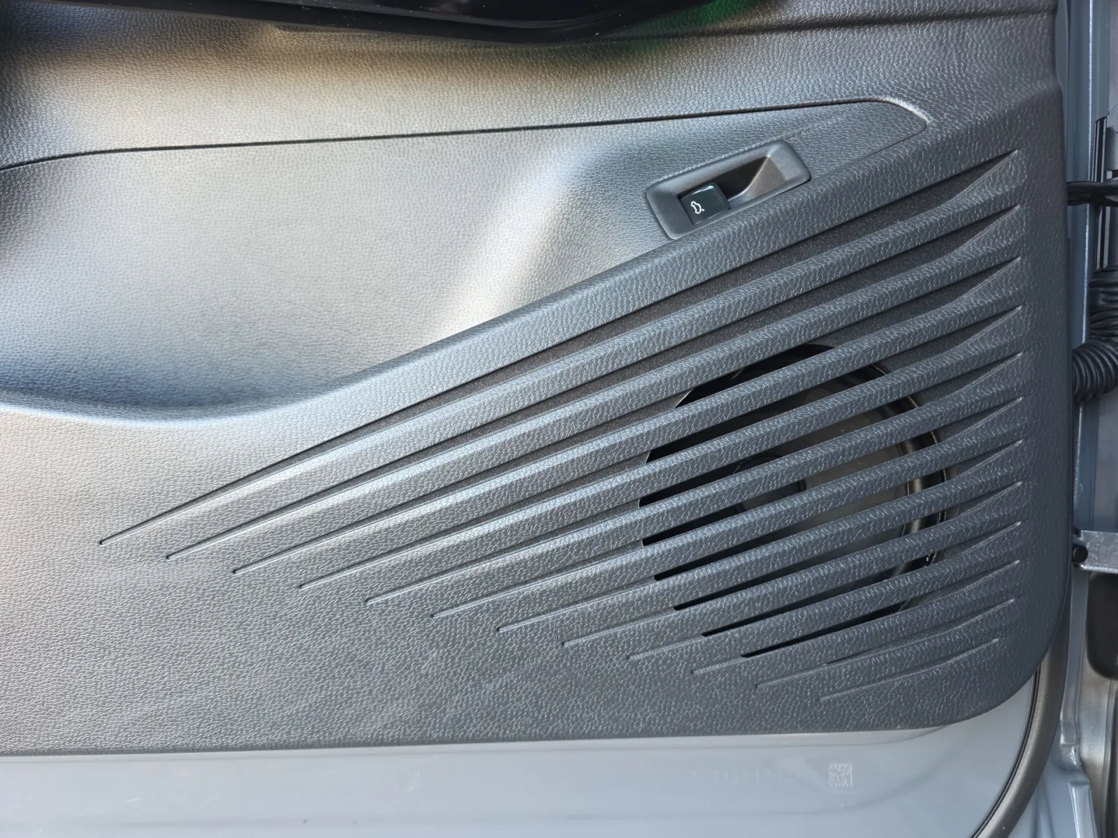 Volkswagen ID.4 photo 25