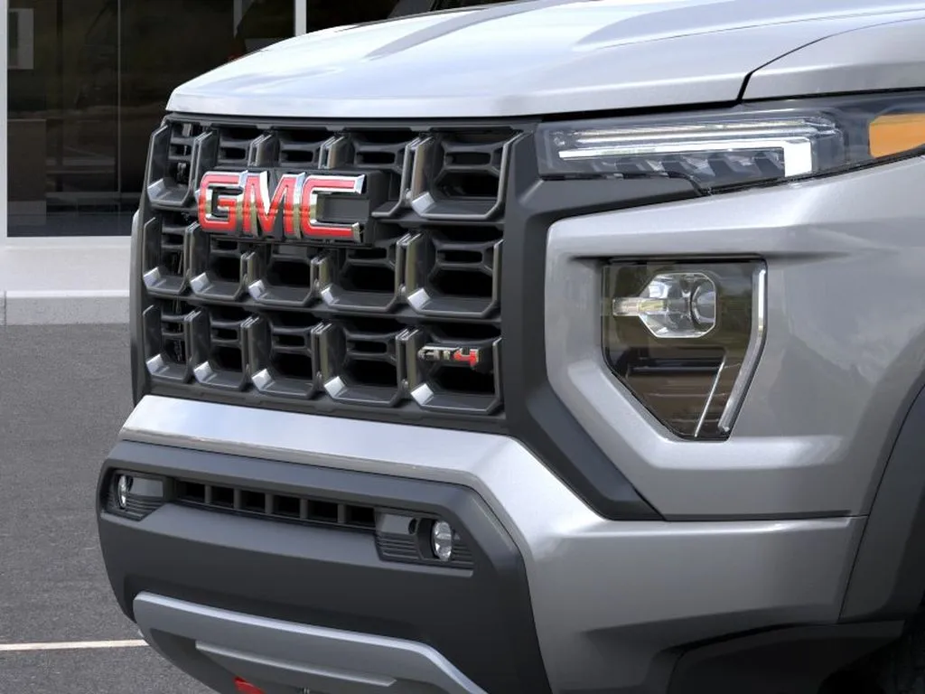 GMC Canyon photo 13