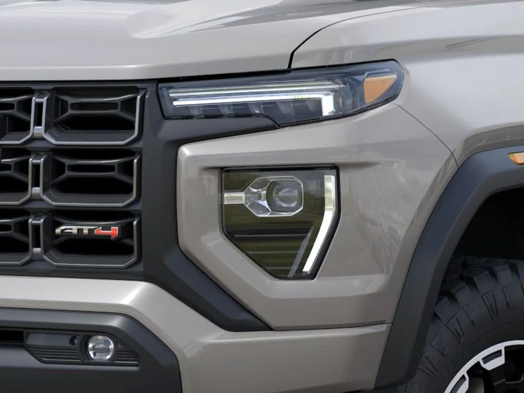 GMC Canyon photo 10