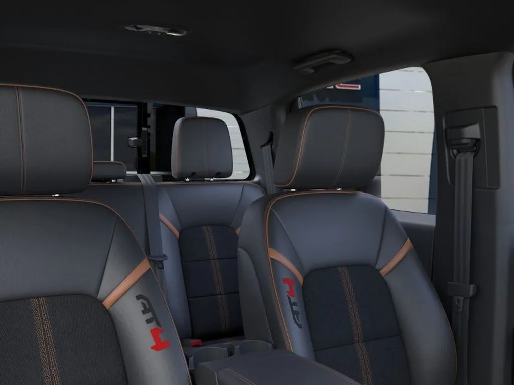 GMC Canyon photo 24