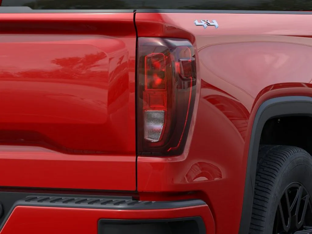 GMC Sierra photo 11