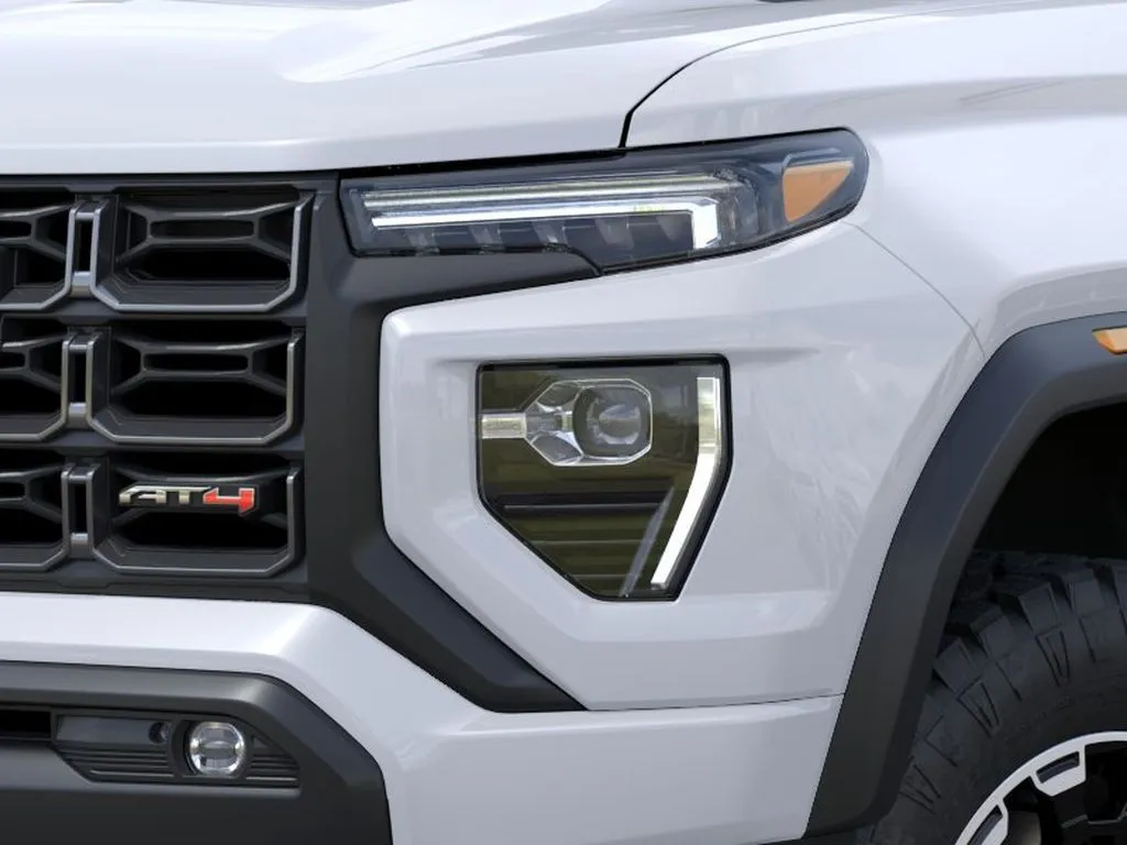 GMC Canyon photo 10