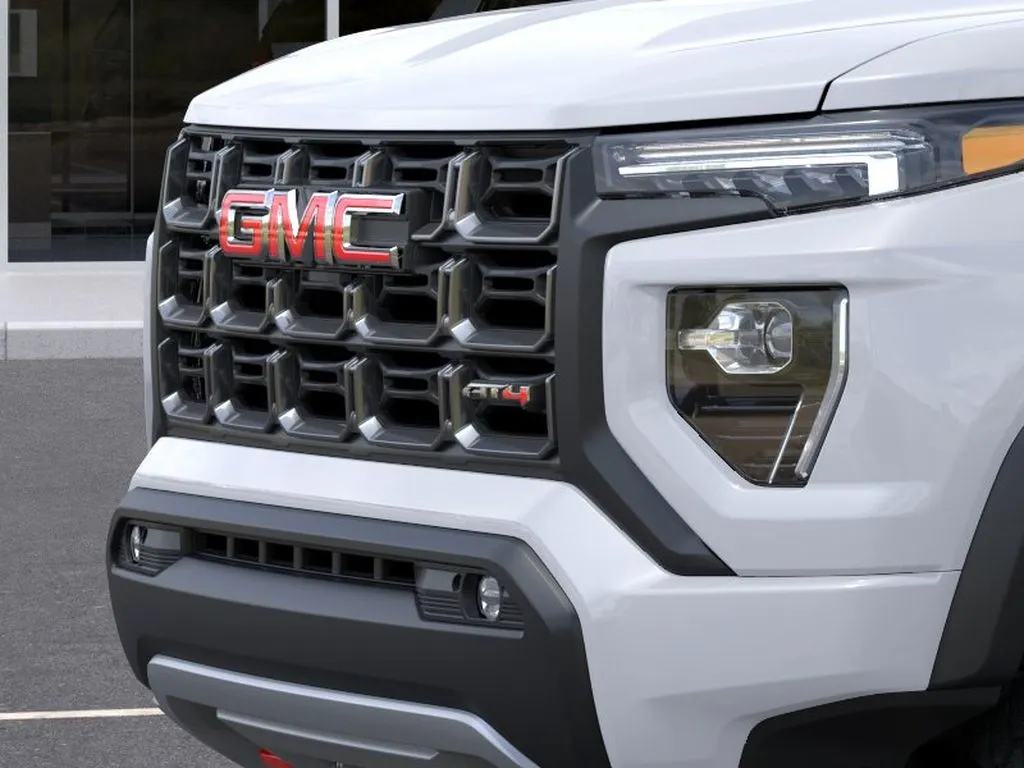 GMC Canyon photo 13
