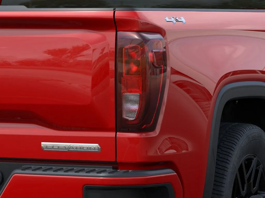 GMC Sierra photo 11