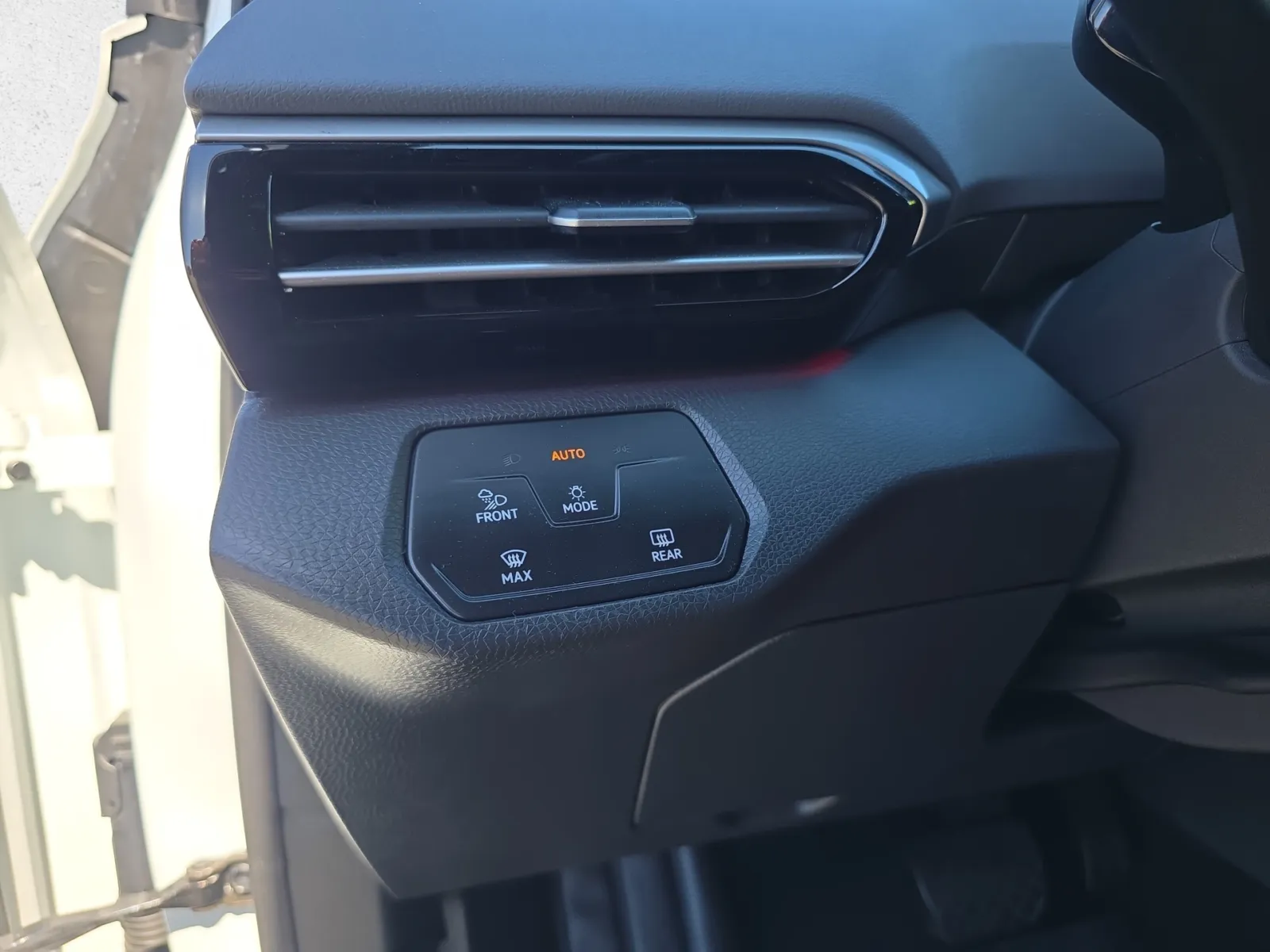 Volkswagen ID.4 photo 18