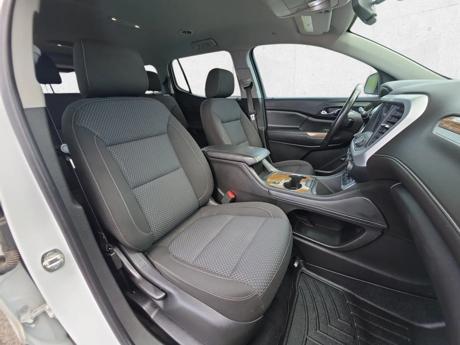 GMC Acadia photo 31