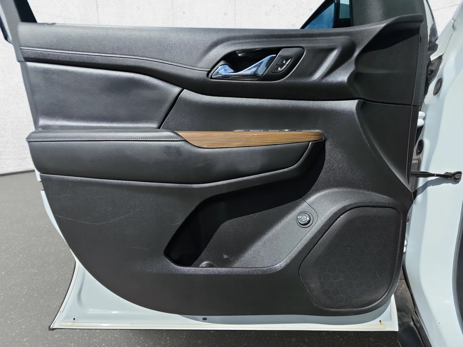 GMC Acadia photo 25