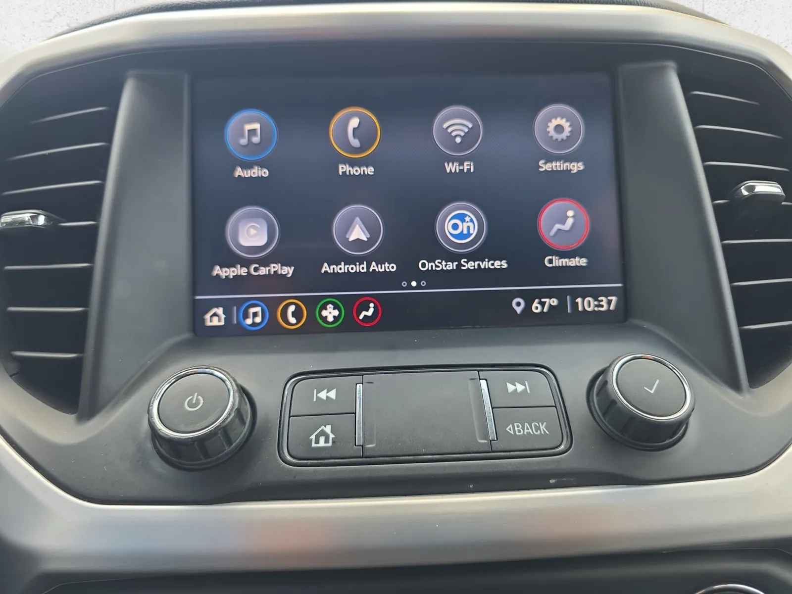 GMC Acadia photo 16