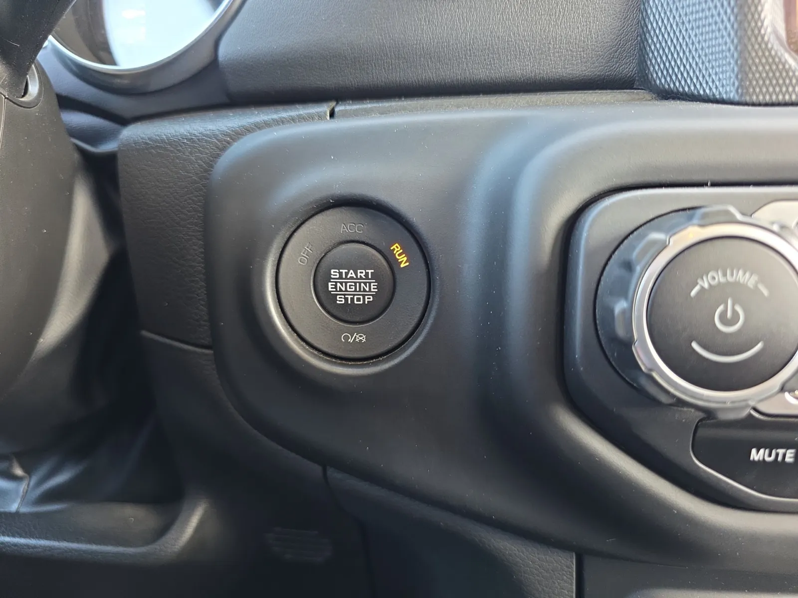Jeep Wrangler photo 17