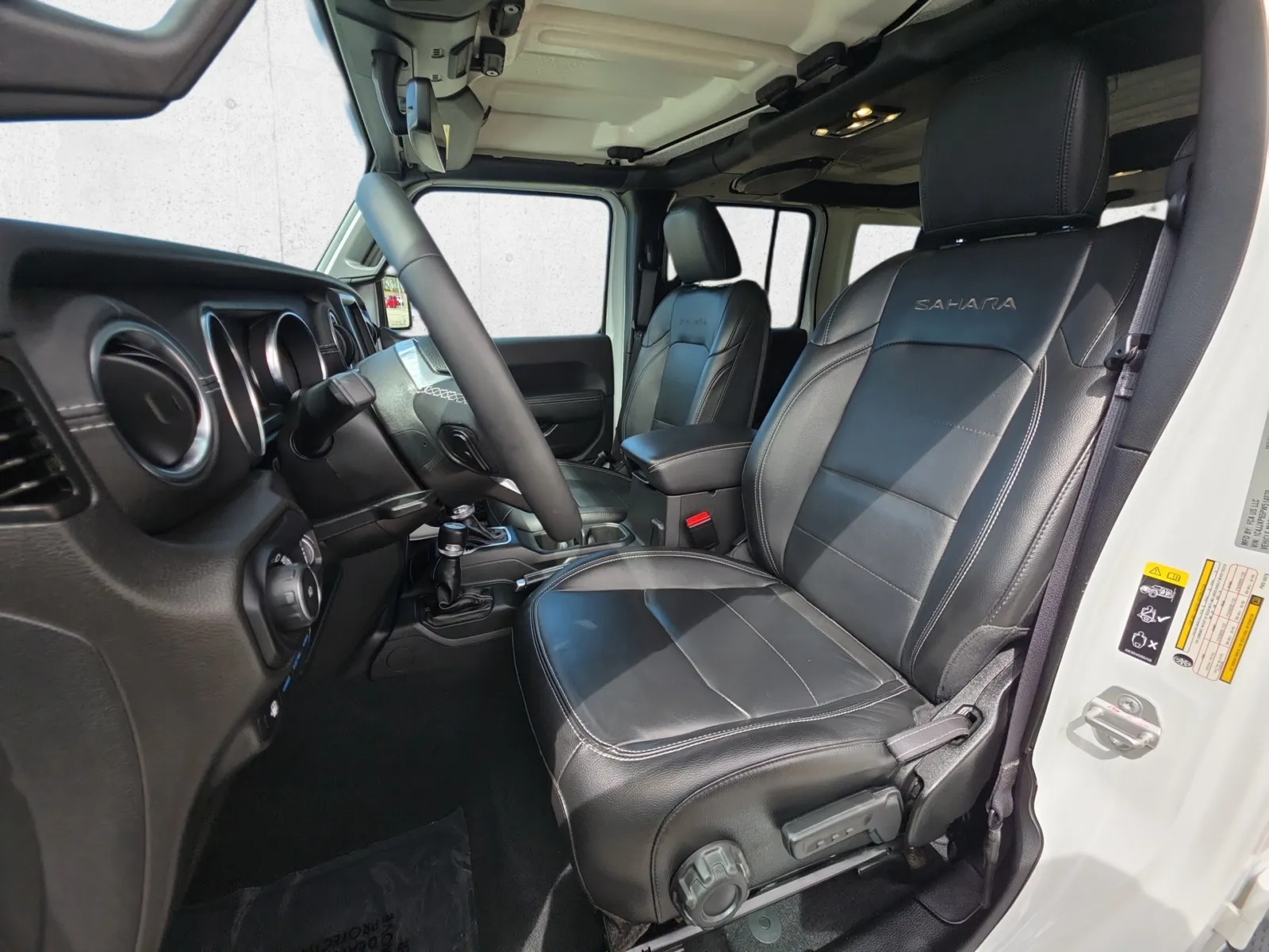 Jeep Wrangler photo 20