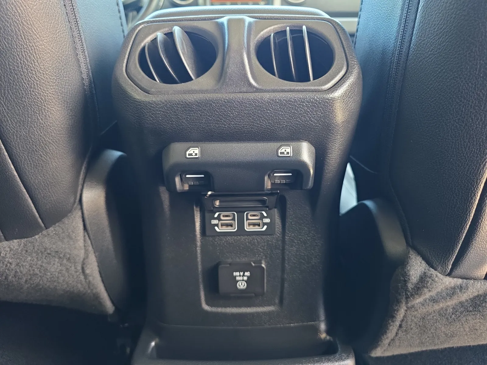 Jeep Wrangler photo 22