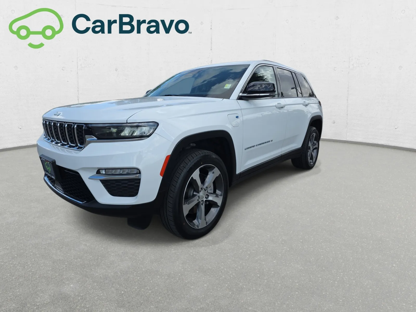 Jeep Grand Cherokee photo 37