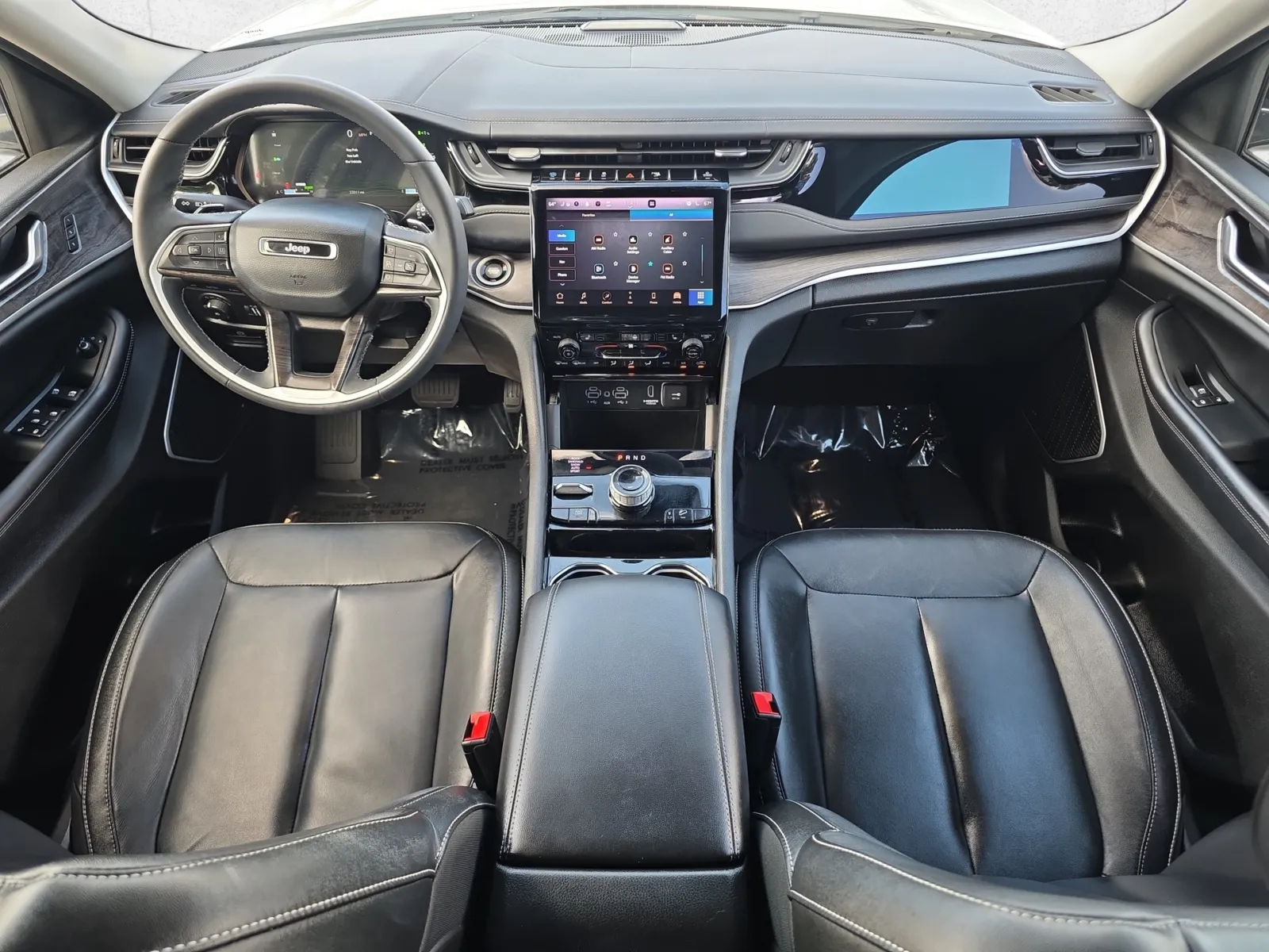 Jeep Grand Cherokee photo 21