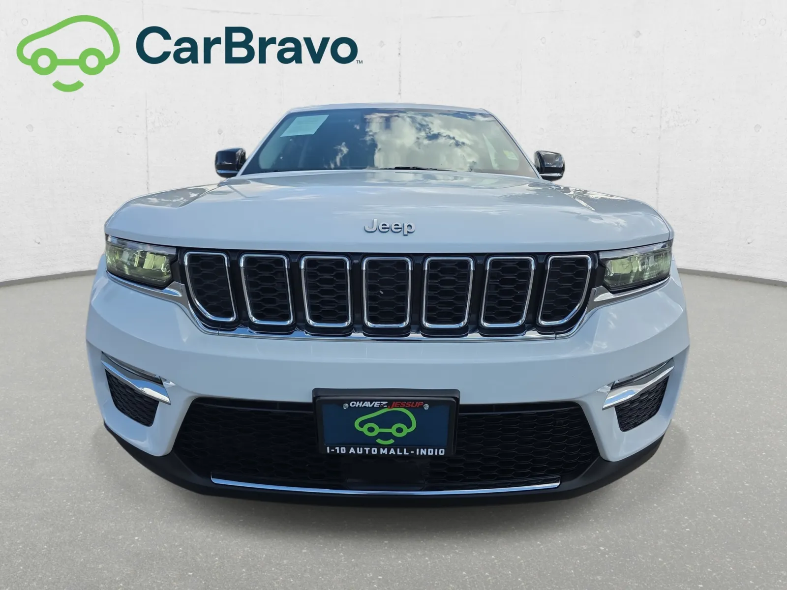 Jeep Grand Cherokee photo 32