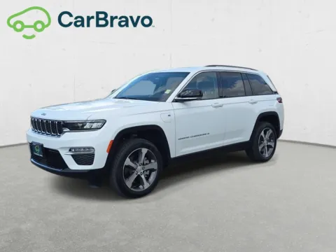 More photos of 2022 Jeep Grand Cherokee 4xe at Chavez-Jessup GMC, CA