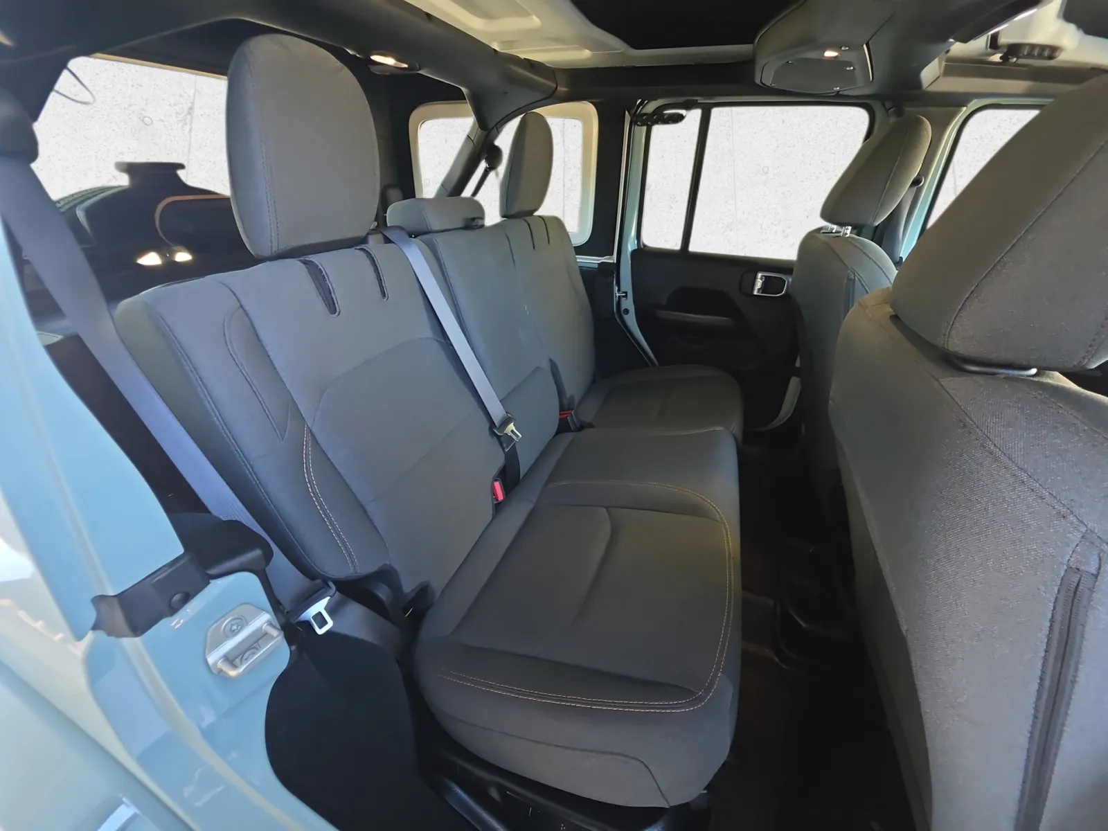 Jeep Wrangler photo 28