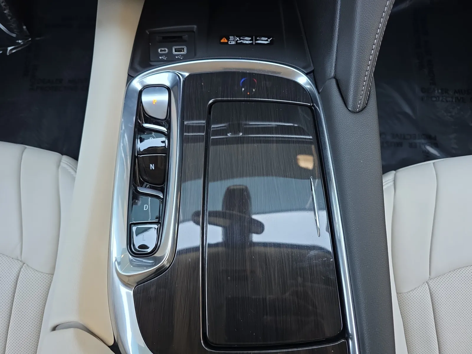 Buick Enclave photo 16