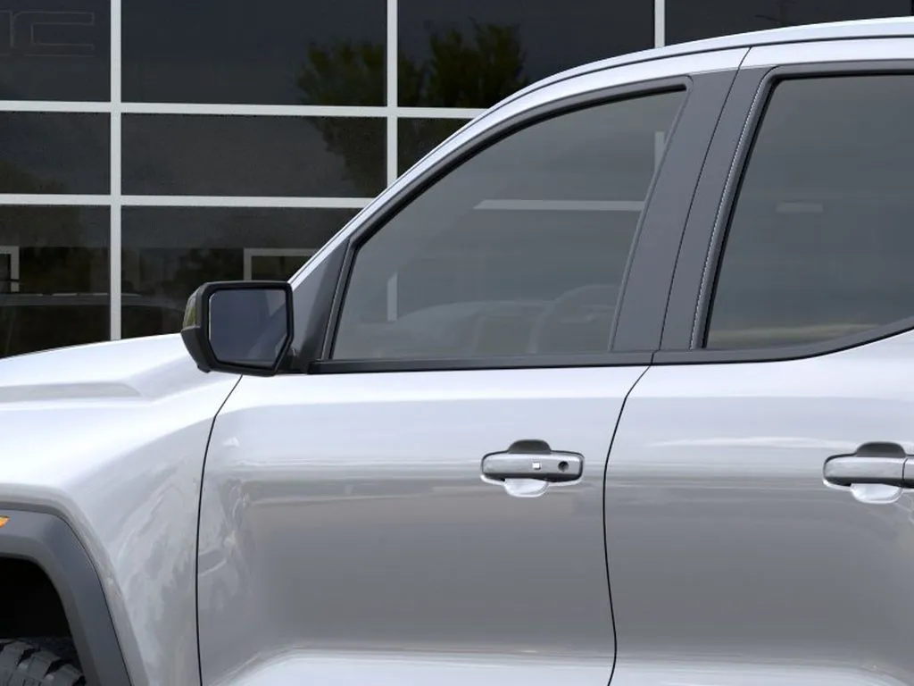 GMC Canyon photo 12