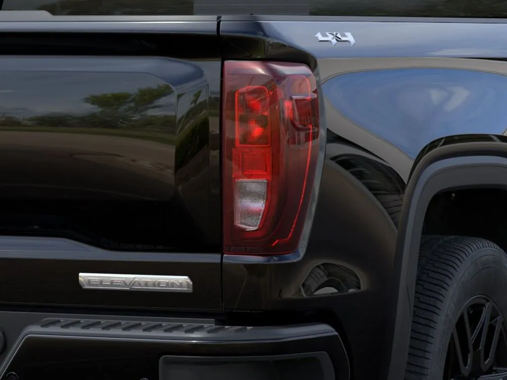 GMC Sierra photo 11