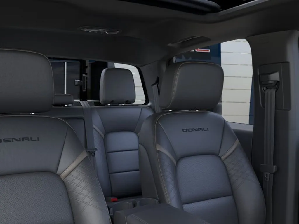 GMC Canyon photo 24