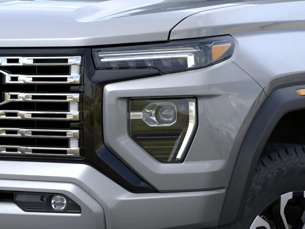 GMC Canyon photo 10