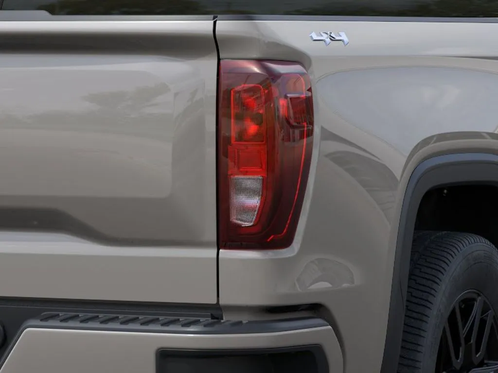 GMC Sierra photo 11